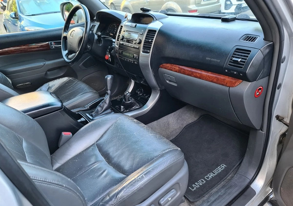 Toyota Land Cruiser cena 61000 przebieg: 288253, rok produkcji 2004 z Warszawa małe 154